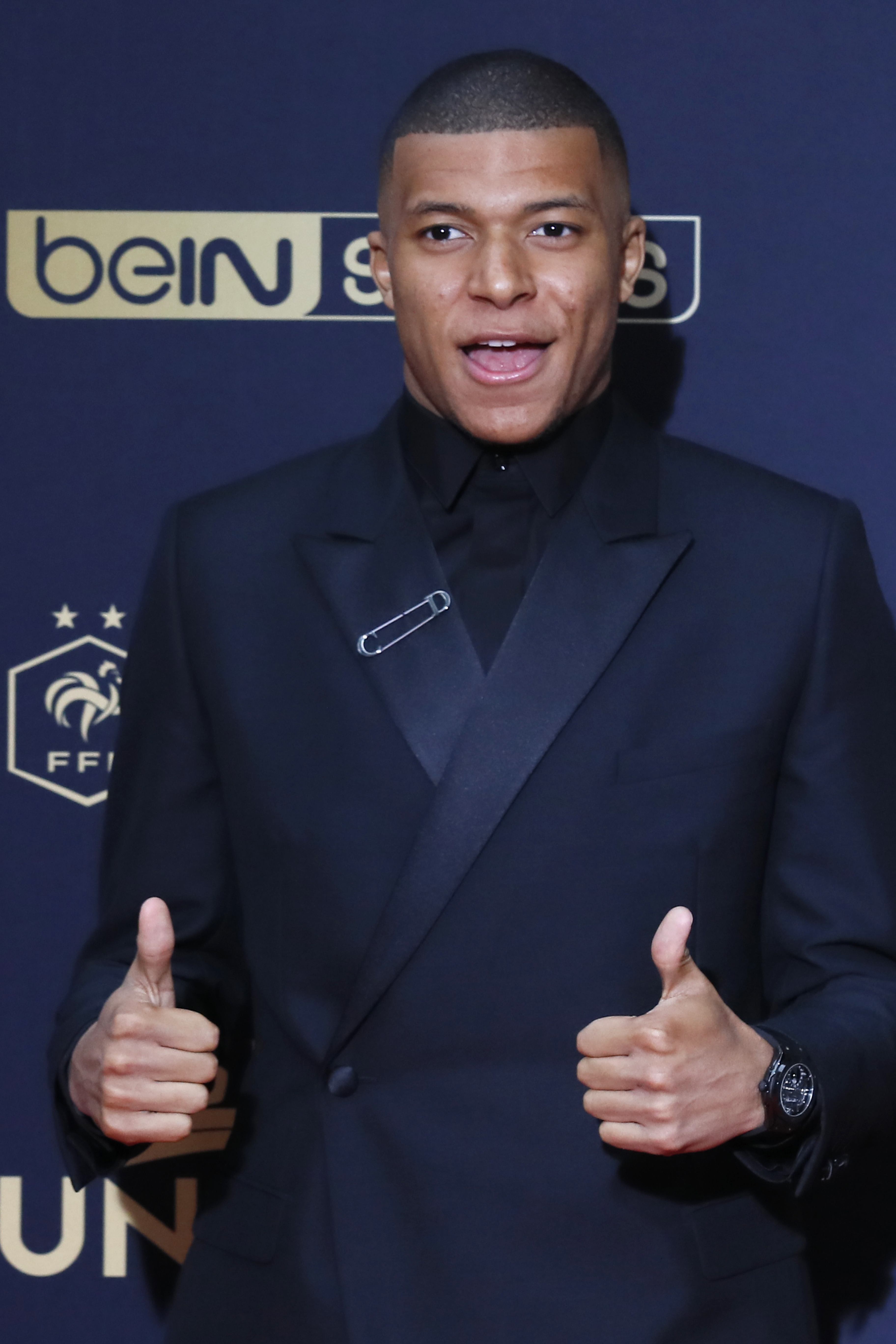 全市场：国米有意罗马边翼卫韦斯利，弗拉泰西或成交易筹码（全市场：国米相中罗马翼卫韦斯利，弗拉泰西可能被纳入交易）